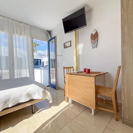Beachside In Apartment *