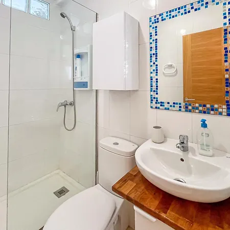 Апартаменты Beachside In